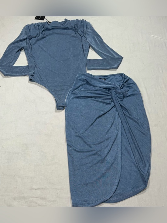 JLUXLABEL Dresses & Skirts - NWT JLUXLABEL Blue Ruched Bodysuit Midi Skirt 2 Piece Set M